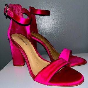 Gianni Bini Hot Pink Heels